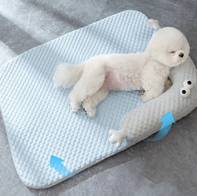 Coussin chien frais et confortable bleu et blanc