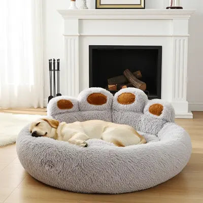 Panier pour grand chien gris pâle dans salon