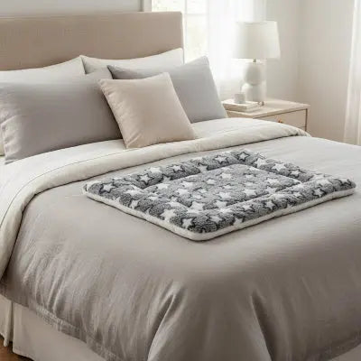 Tapis pour chien dans un lit